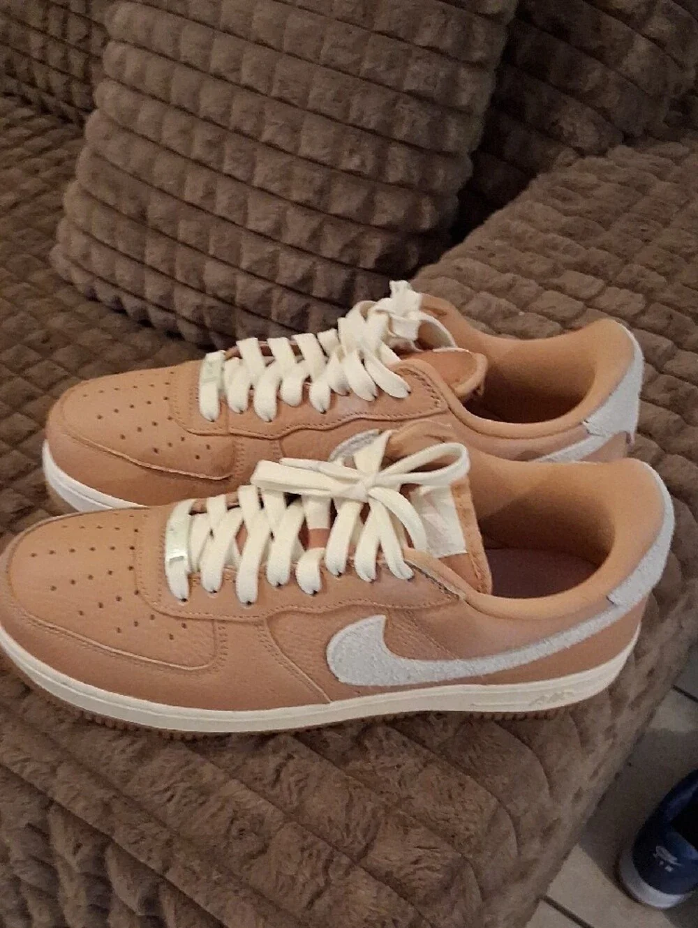 Nike Men's Low-Top Sneakers - Tan with White Swoosh